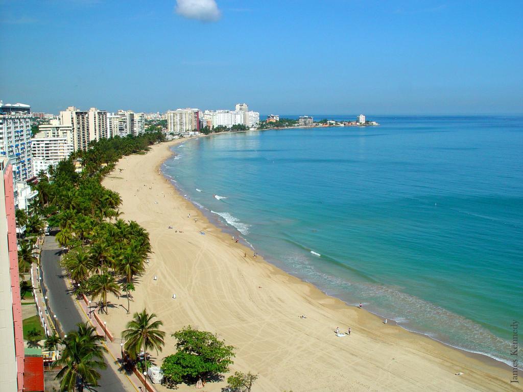 Beachfront Coral Beach Condo Сан-Хуан Экстерьер фото