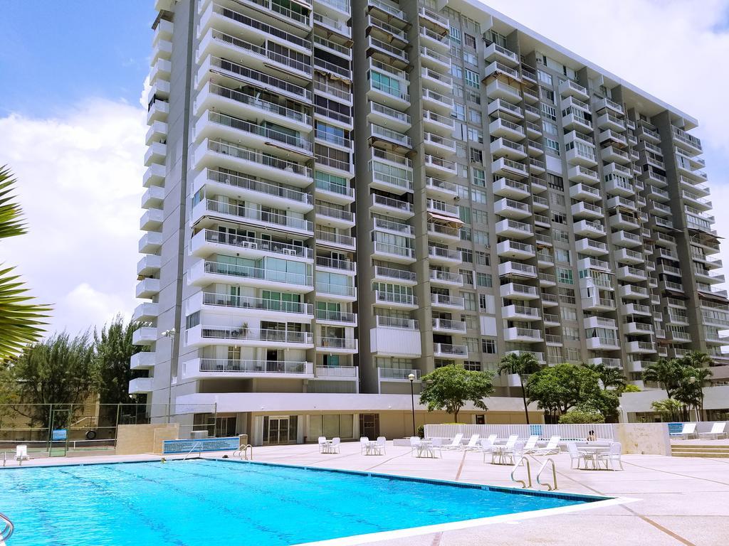 Beachfront Coral Beach Condo Сан-Хуан Экстерьер фото